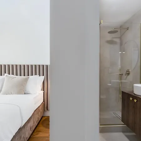 Teatar Rooms And Studio Сплит