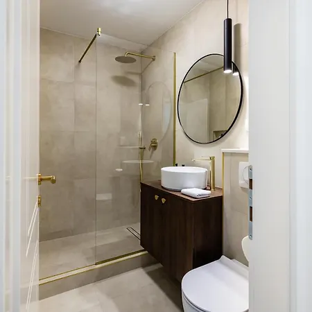 Teatar Rooms And Studio Сплит
