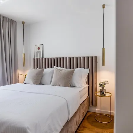 Апартаменты Teatar Rooms And Studio *