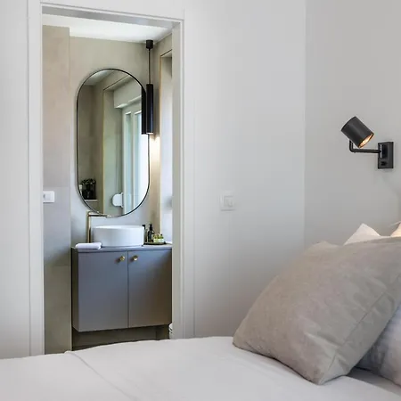 Апартаменты Teatar Rooms And Studio