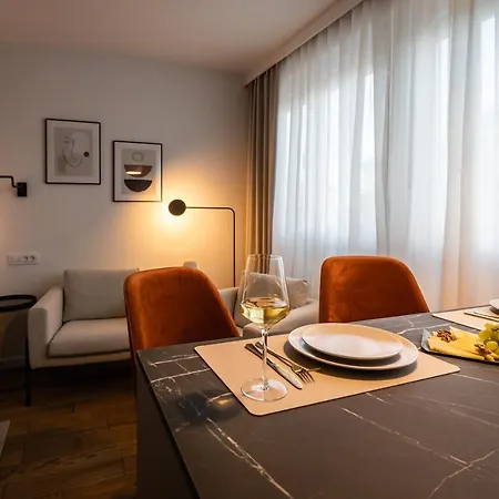 Teatar Rooms And Studio Апартаменты Сплит