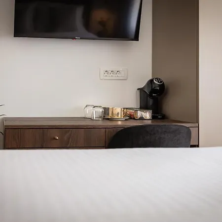Teatar Rooms And Studio Апартаменты