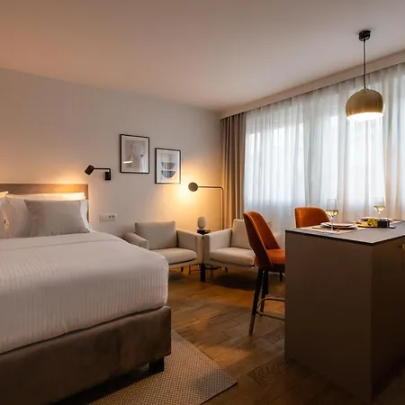 Teatar Rooms And Studio Апартаменты Сплит