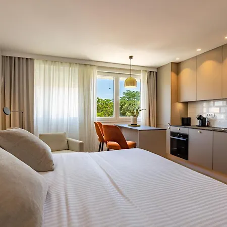Teatar Rooms And Studio * Split
