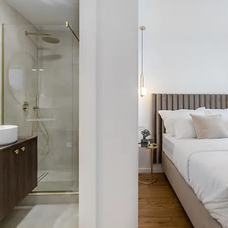 Teatar Rooms And Studio Apartment Split