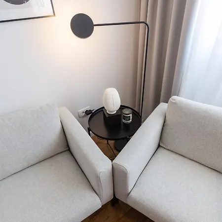 Teatar Rooms And Studio Apartment Split